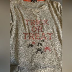 Poof gray Halloween Sweater so soft great condition women’s Medium